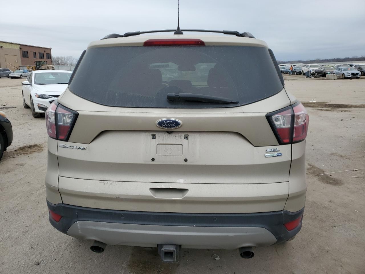 Photo 5 VIN: 1FMCU9HDXJUD22177 - FORD ESCAPE 