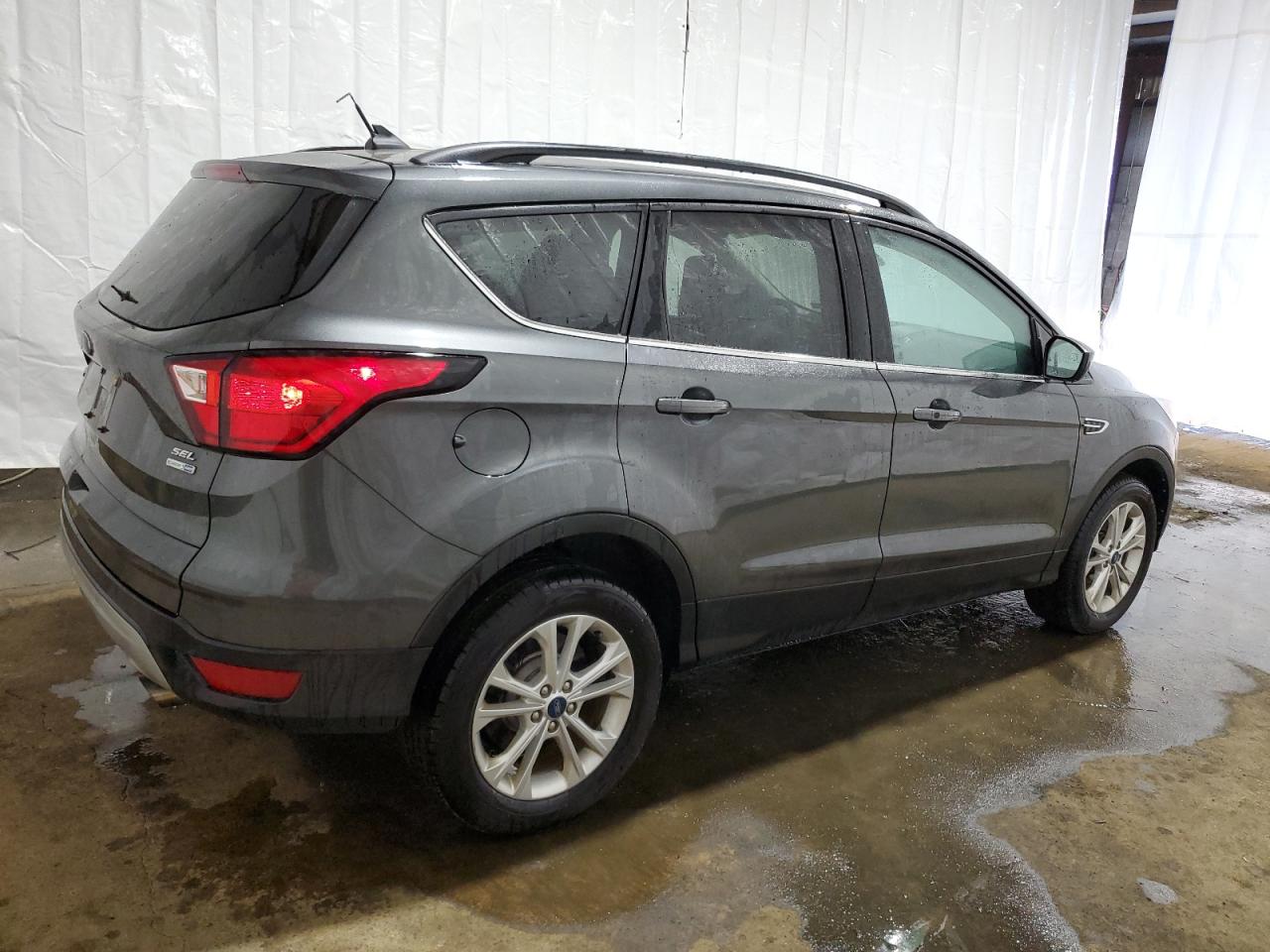 Photo 2 VIN: 1FMCU9HDXKUA00401 - FORD ESCAPE 