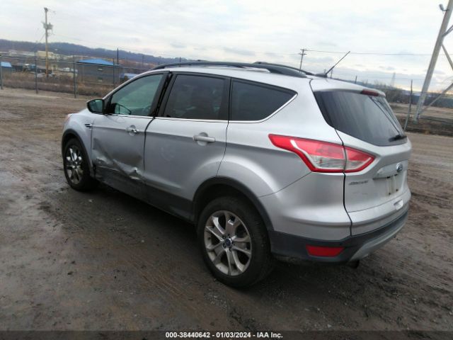 Photo 2 VIN: 1FMCU9HX7DUC10712 - FORD ESCAPE 