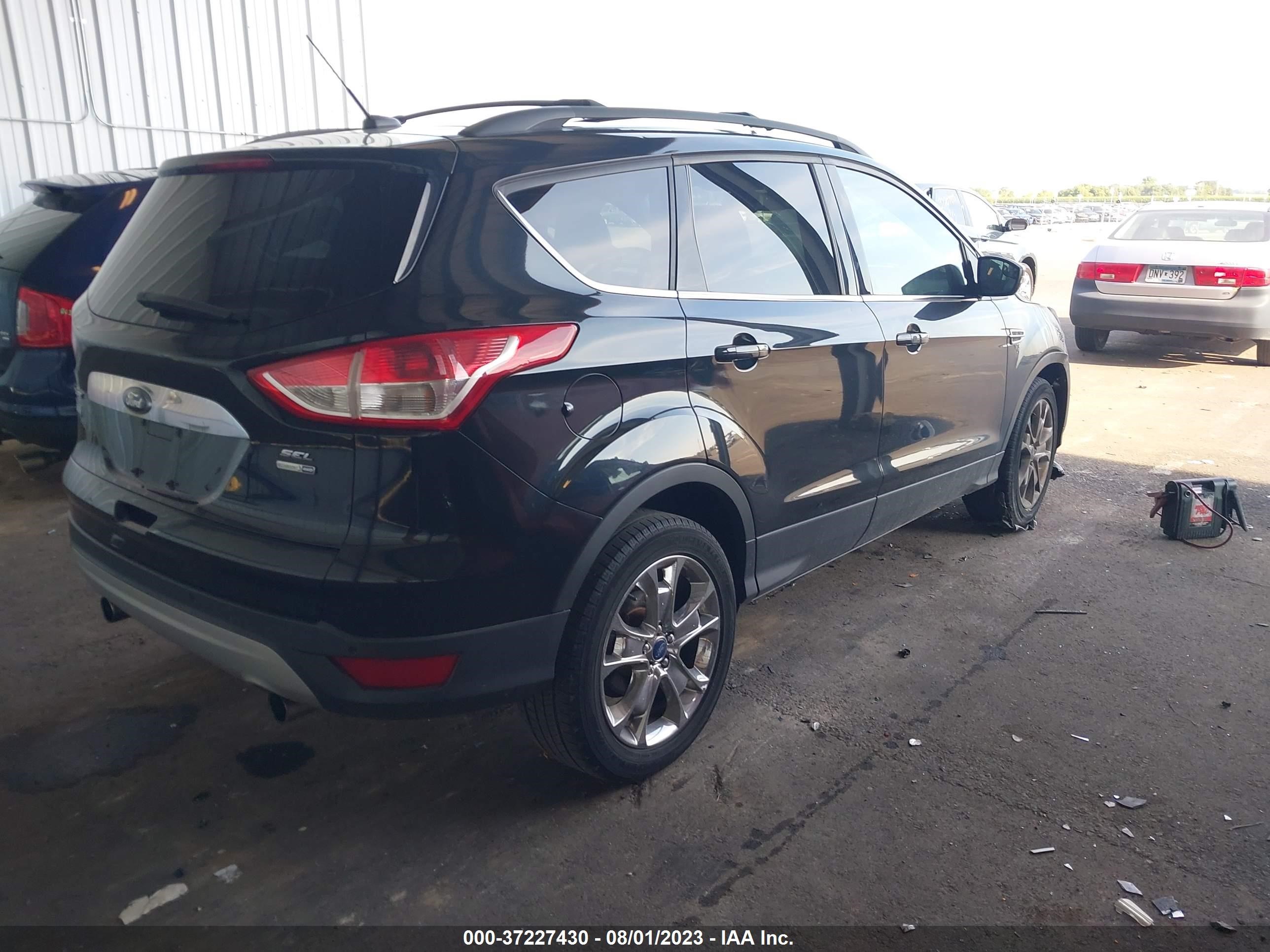 Photo 3 VIN: 1FMCU9HX9DUA17008 - FORD ESCAPE 