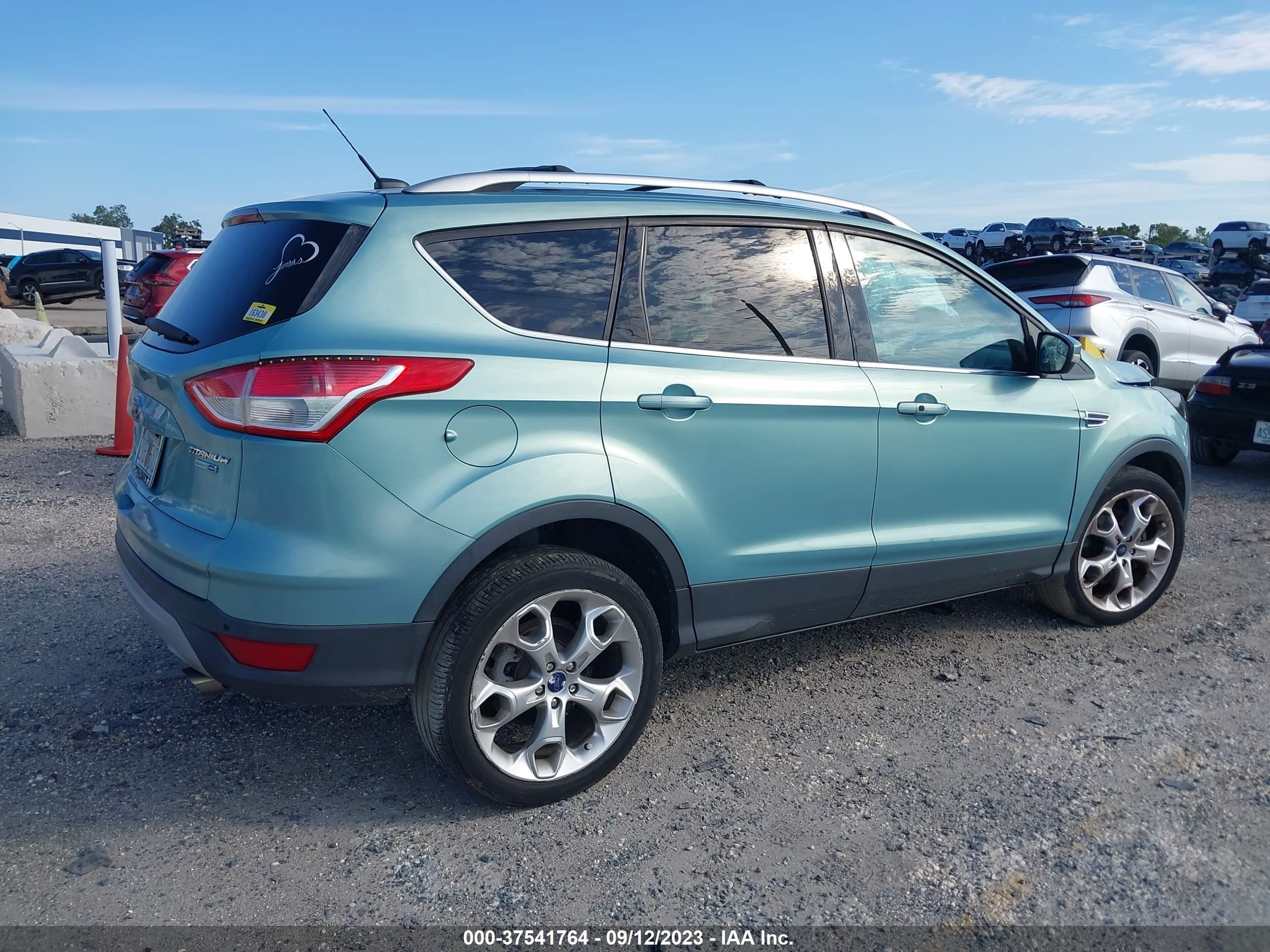 Photo 3 VIN: 1FMCU9J90DUD65064 - FORD ESCAPE 