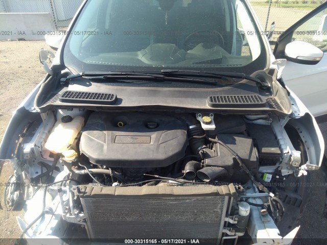 Photo 9 VIN: 1FMCU9J90FUA00239 - FORD ESCAPE 