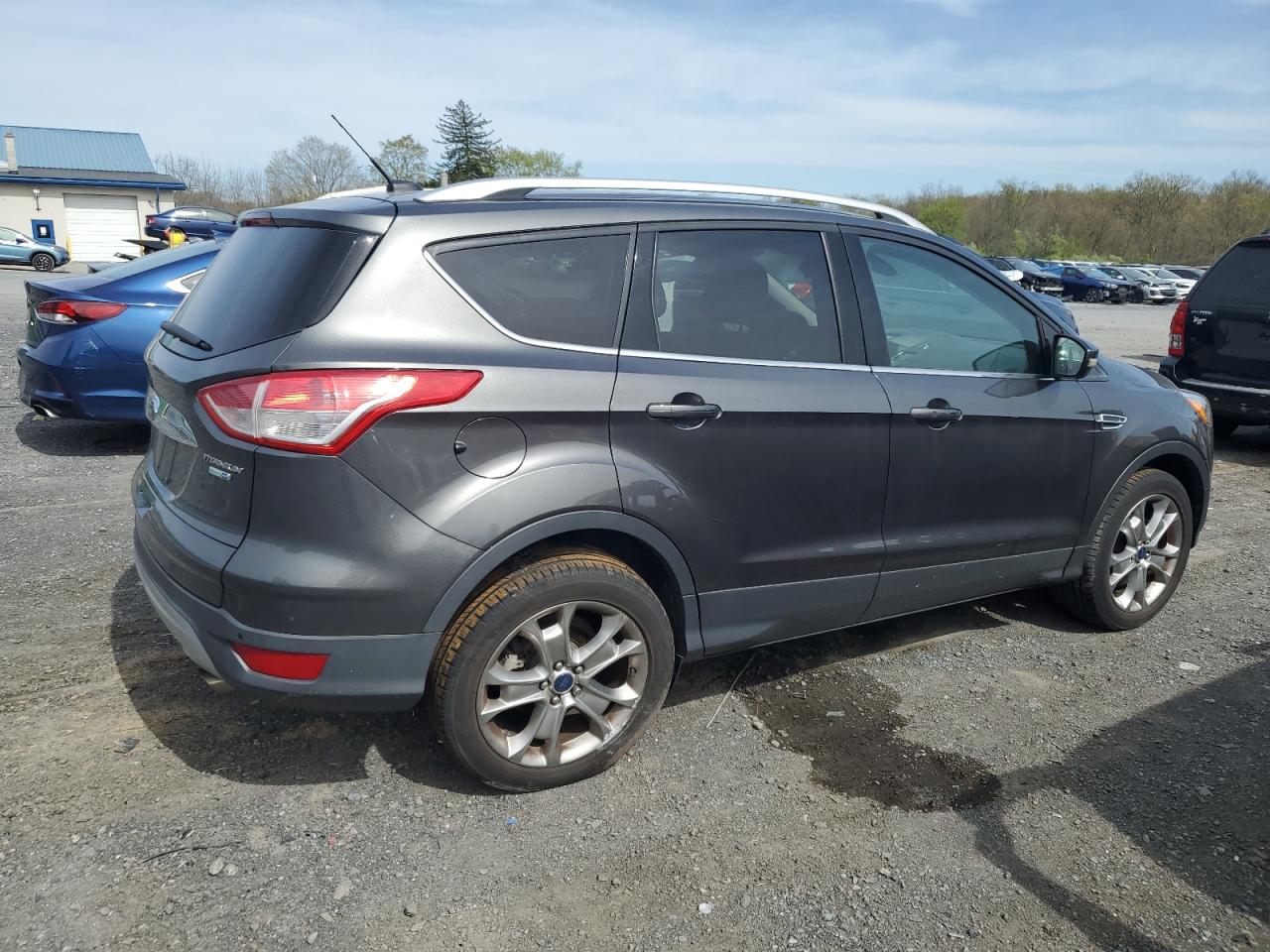 Photo 2 VIN: 1FMCU9J90FUA14156 - FORD ESCAPE 