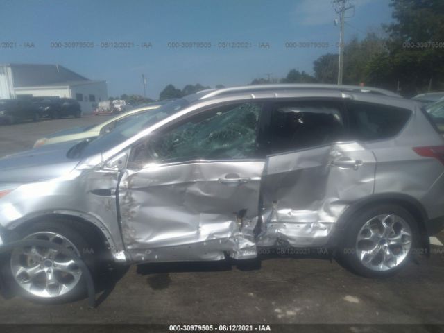 Photo 5 VIN: 1FMCU9J90GUC91875 - FORD ESCAPE 