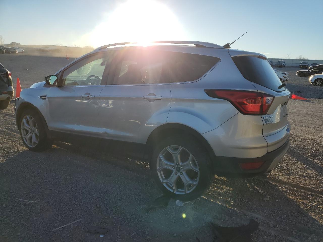 Photo 1 VIN: 1FMCU9J90KUA43389 - FORD ESCAPE 