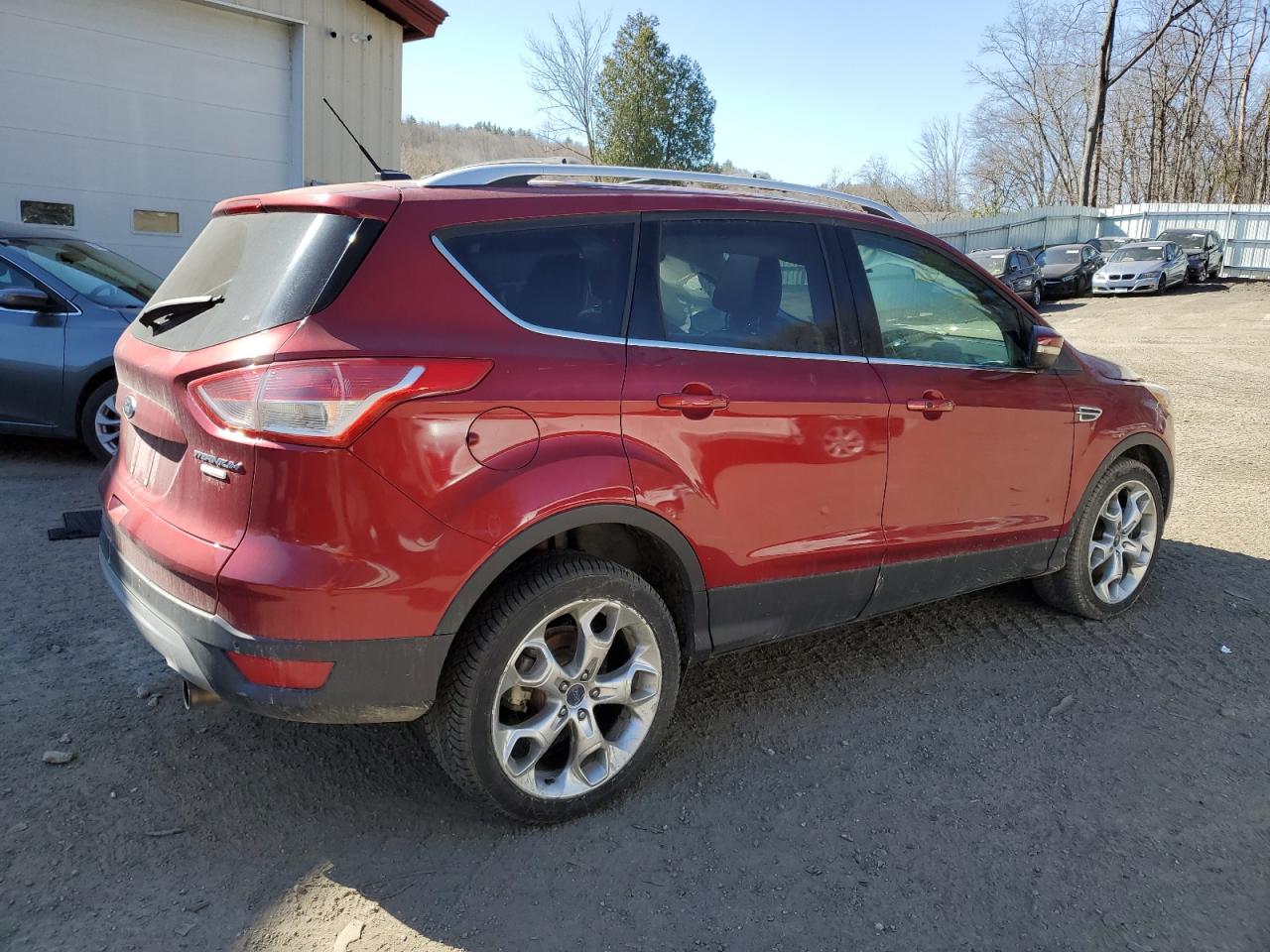 Photo 2 VIN: 1FMCU9J91DUA56980 - FORD ESCAPE 