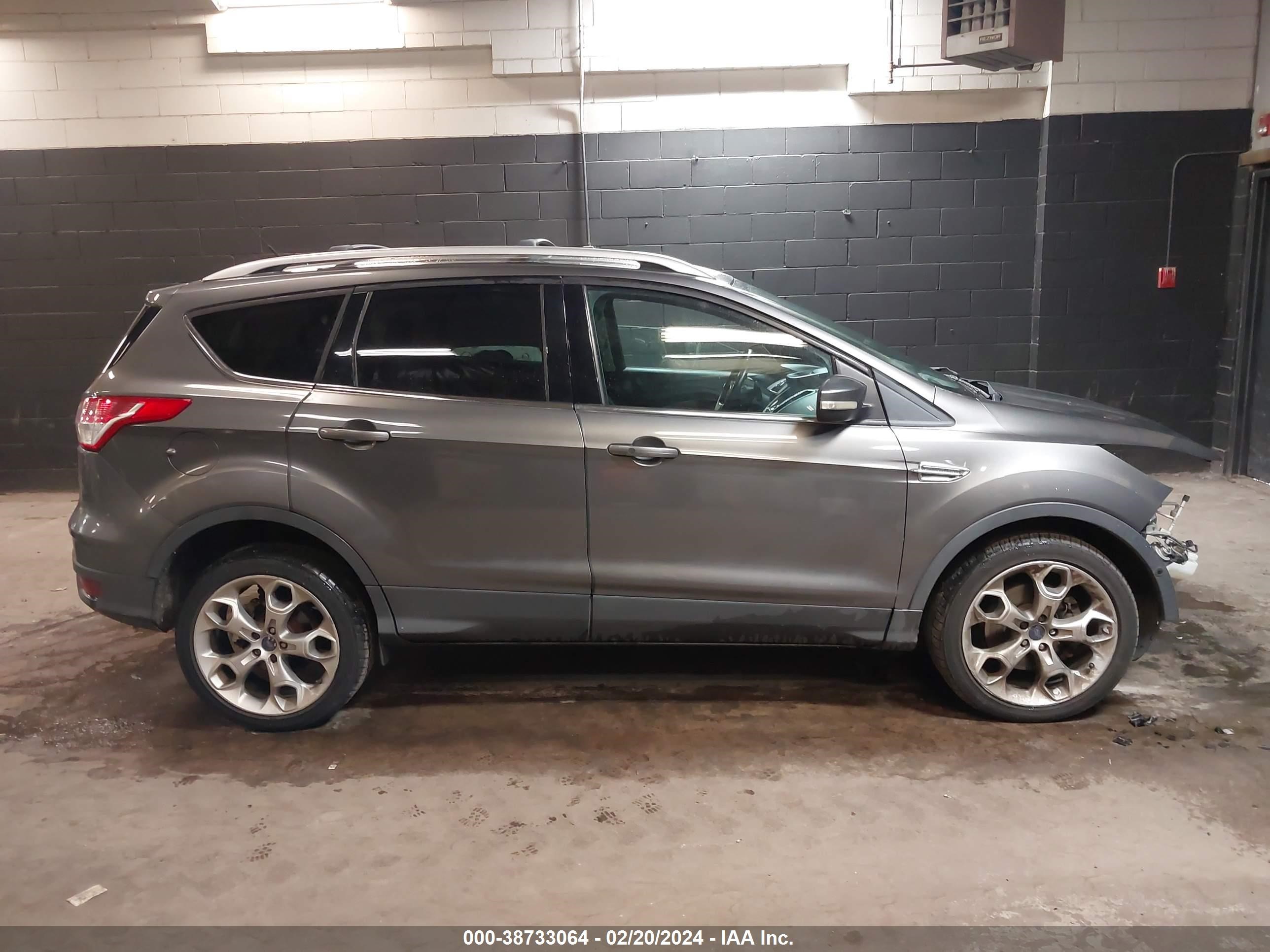 Photo 13 VIN: 1FMCU9J91DUD47592 - FORD ESCAPE 