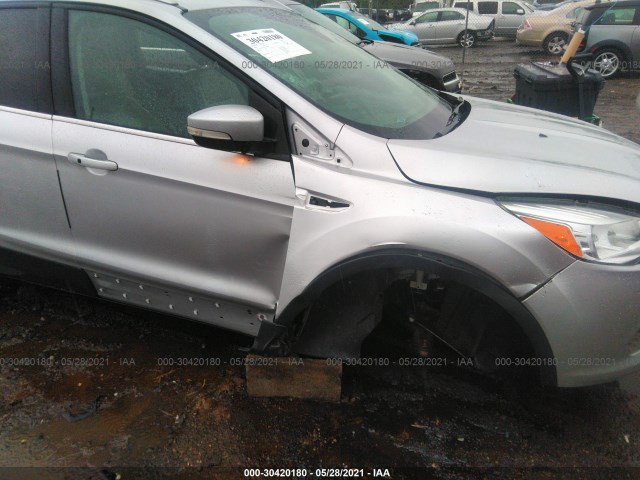 Photo 5 VIN: 1FMCU9J91GUA77624 - FORD ESCAPE 