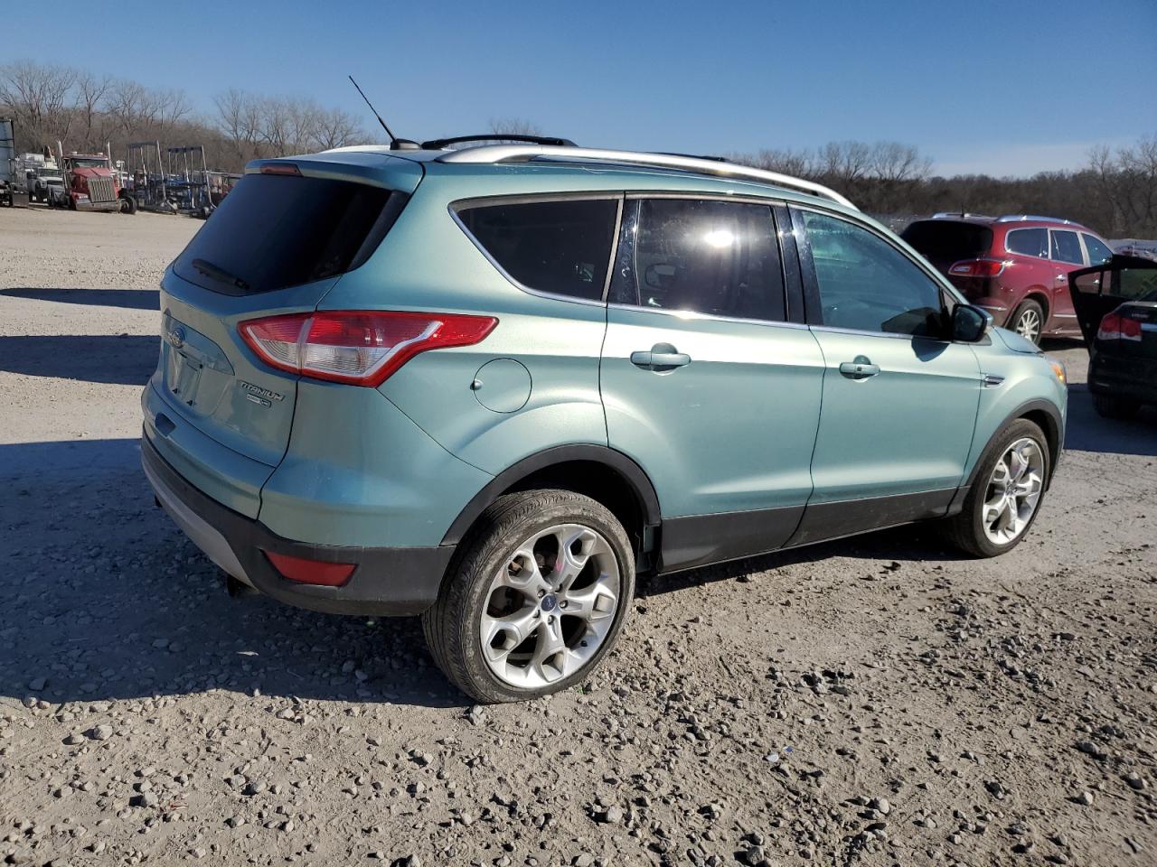 Photo 2 VIN: 1FMCU9J92DUB15132 - FORD ESCAPE 