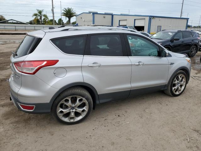 Photo 2 VIN: 1FMCU9J92DUB78781 - FORD ESCAPE 