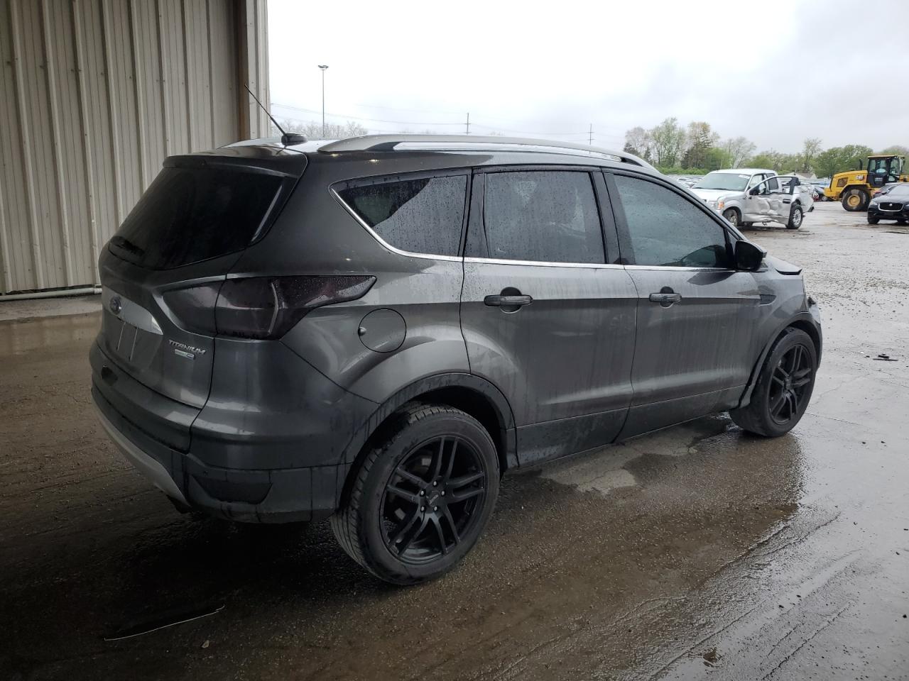 Photo 2 VIN: 1FMCU9J92FUA26907 - FORD ESCAPE 