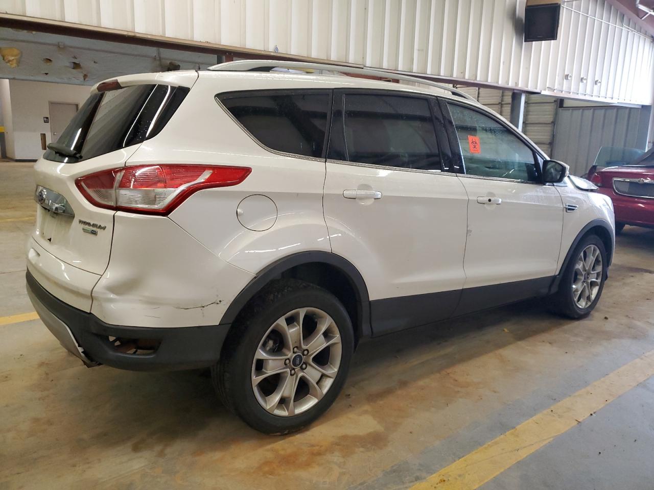 Photo 2 VIN: 1FMCU9J92FUC66863 - FORD ESCAPE 