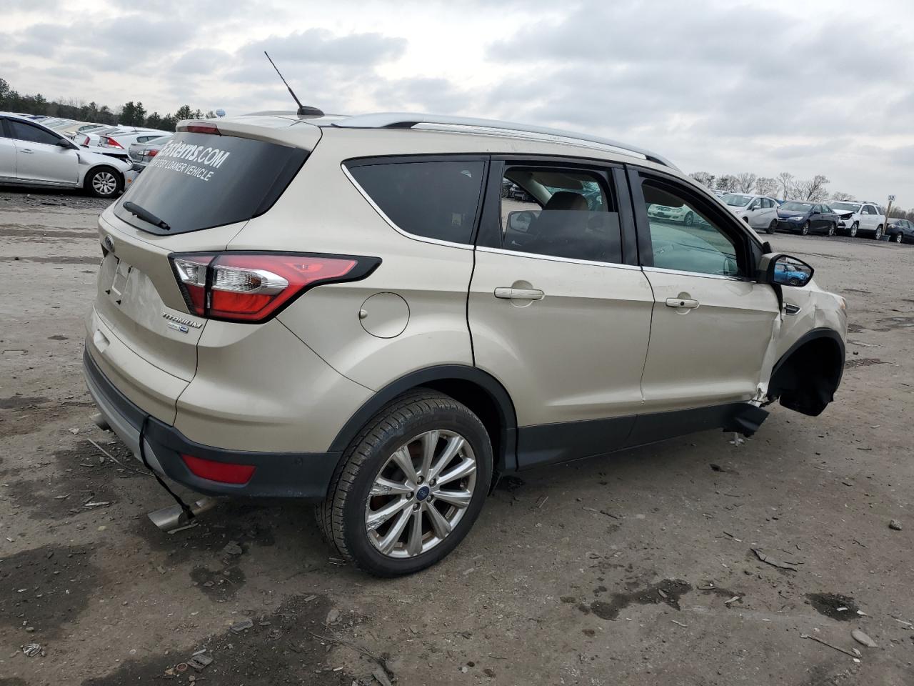 Photo 2 VIN: 1FMCU9J92HUC42033 - FORD ESCAPE 