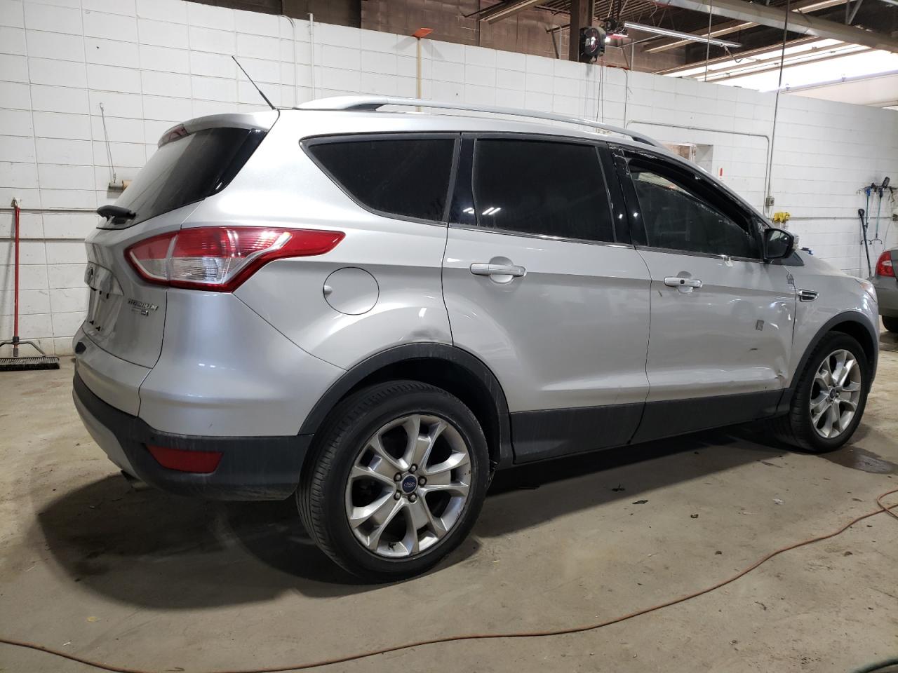 Photo 2 VIN: 1FMCU9J93FUA26835 - FORD ESCAPE 