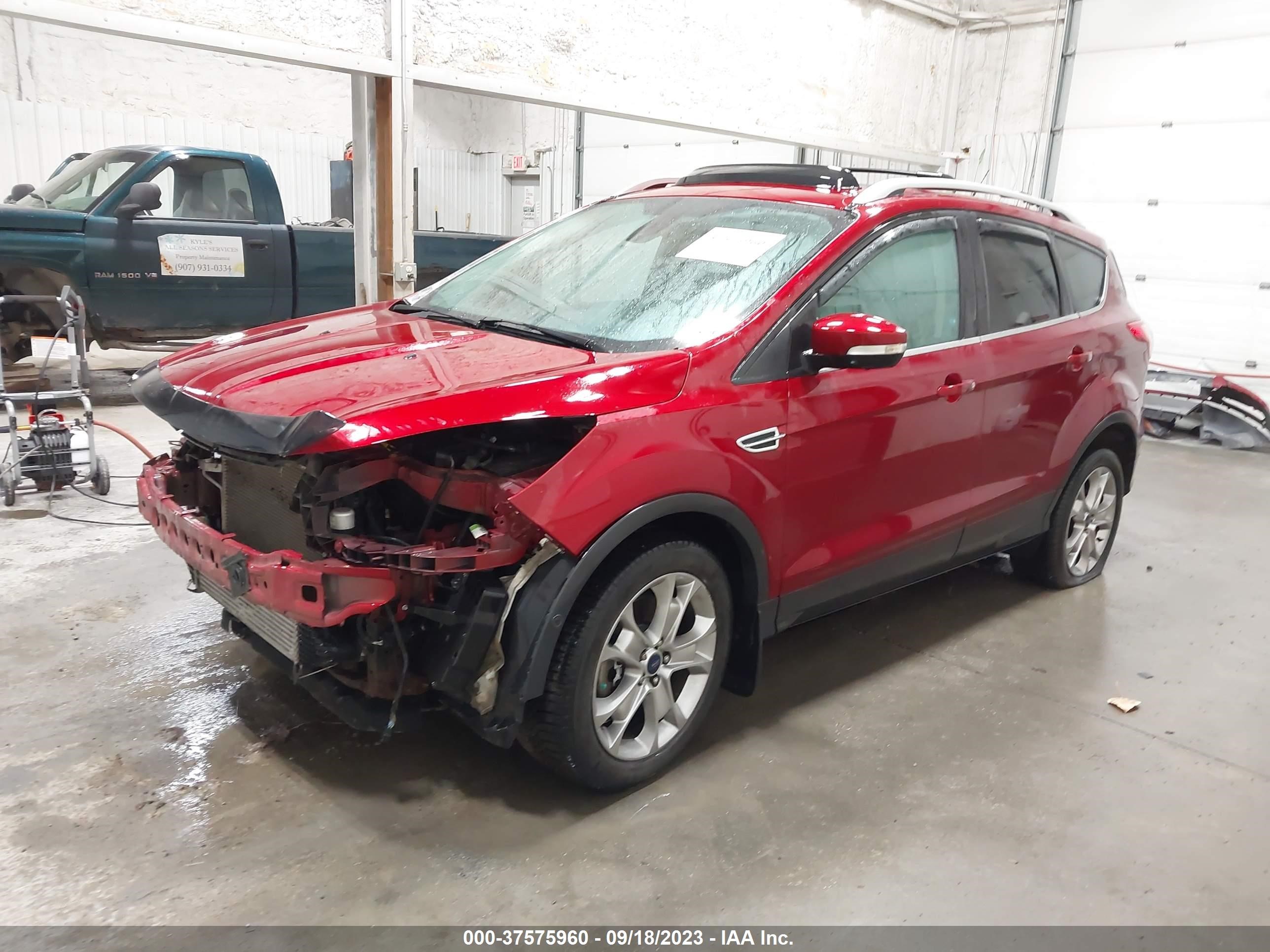 Photo 1 VIN: 1FMCU9J93FUA47328 - FORD ESCAPE 