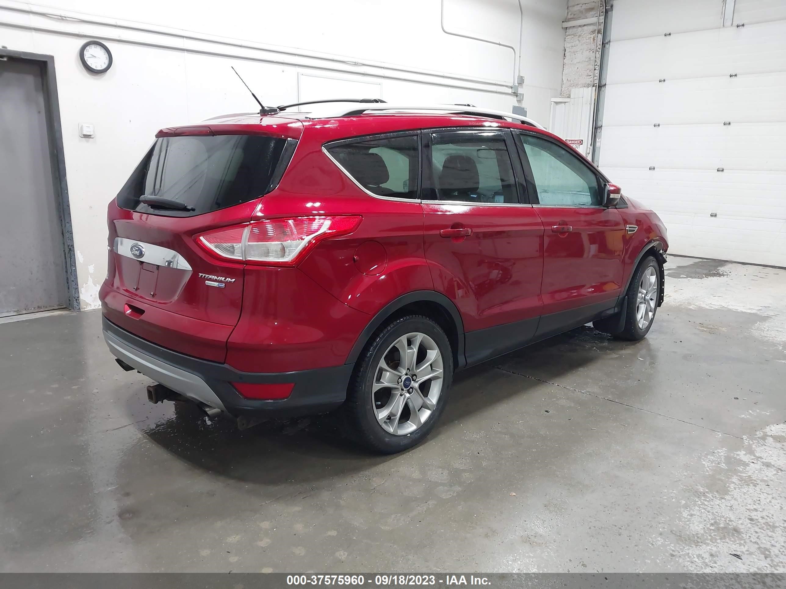 Photo 3 VIN: 1FMCU9J93FUA47328 - FORD ESCAPE 