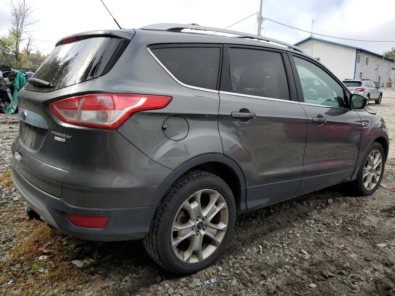 Photo 2 VIN: 1FMCU9J93FUC14643 - FORD ESCAPE 