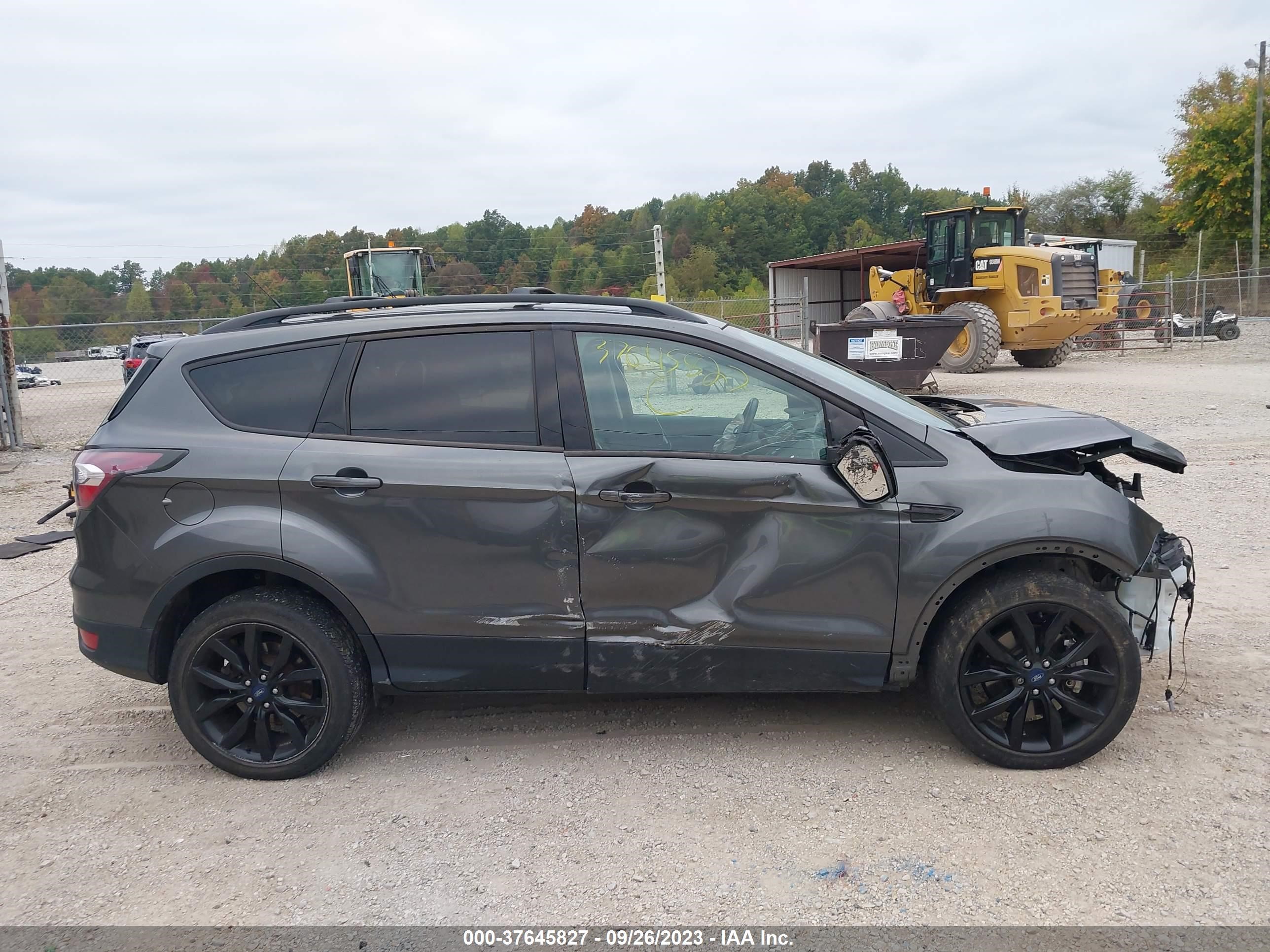 Photo 13 VIN: 1FMCU9J93HUA78890 - FORD ESCAPE 