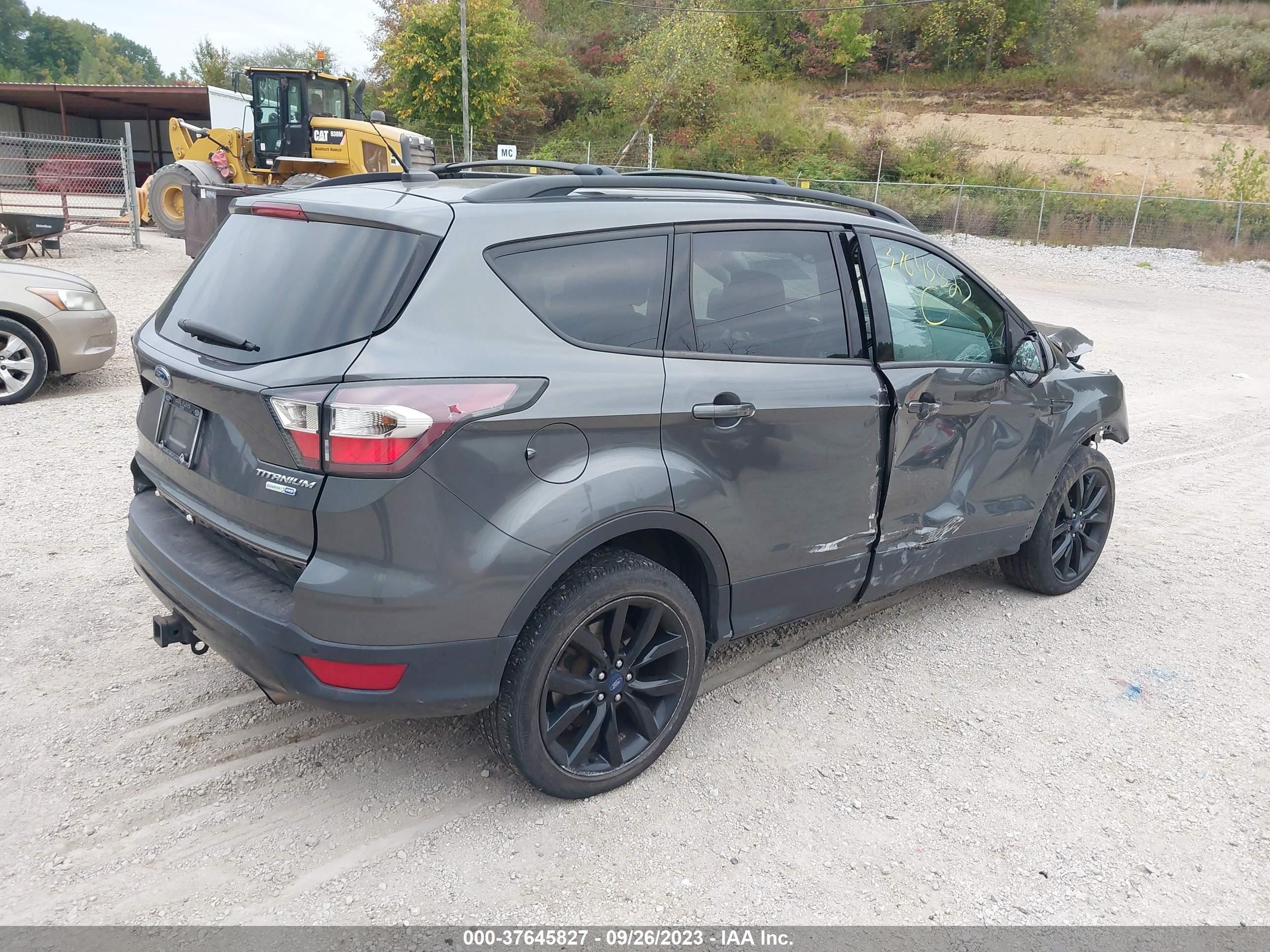 Photo 3 VIN: 1FMCU9J93HUA78890 - FORD ESCAPE 