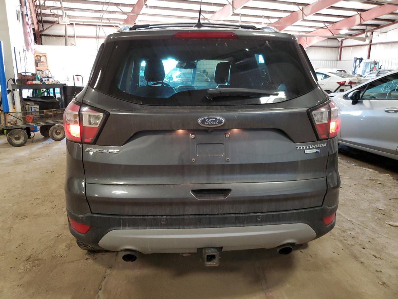 Photo 5 VIN: 1FMCU9J93JUB98940 - FORD ESCAPE 