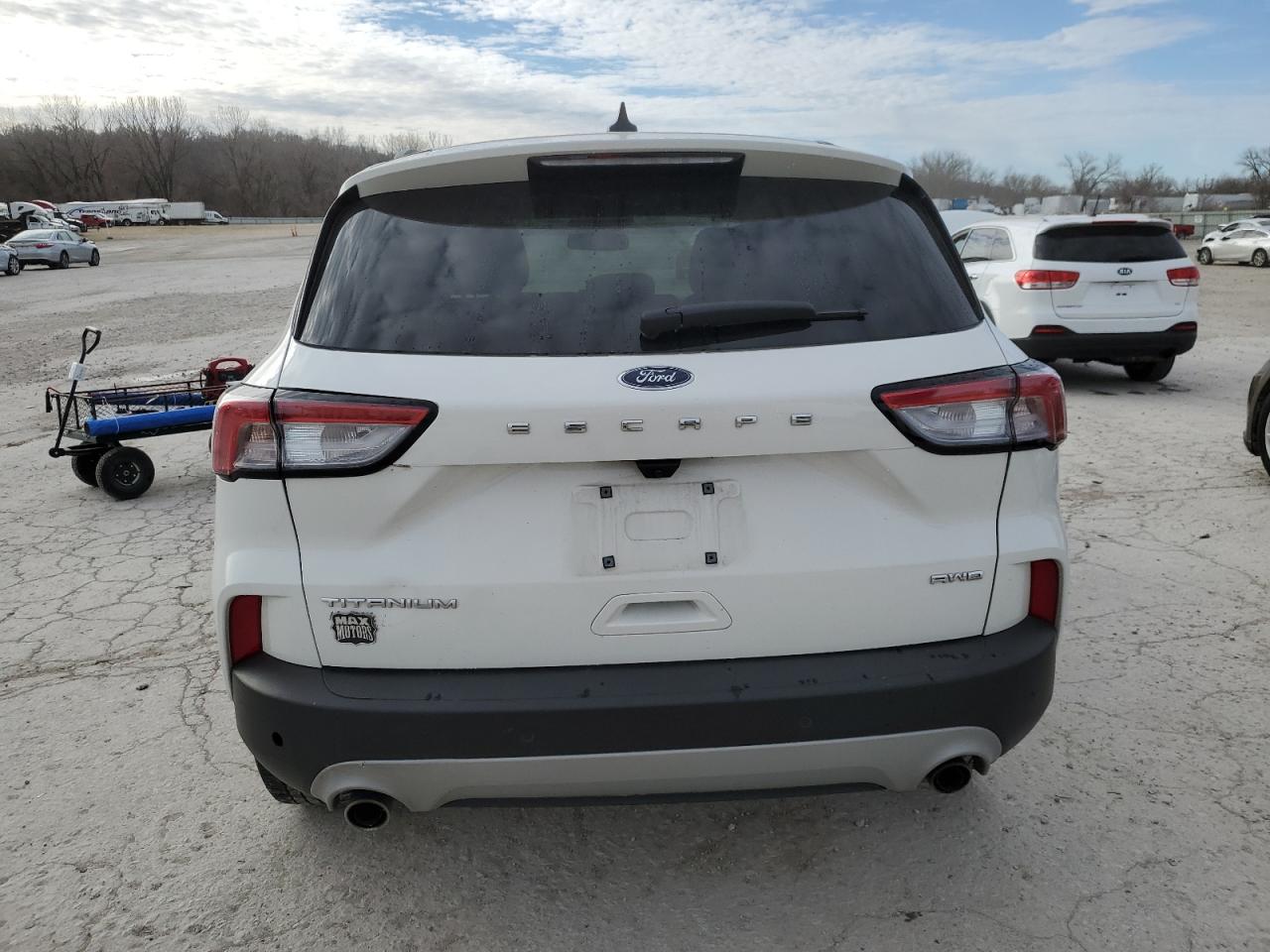 Photo 5 VIN: 1FMCU9J93MUA70783 - FORD ESCAPE 