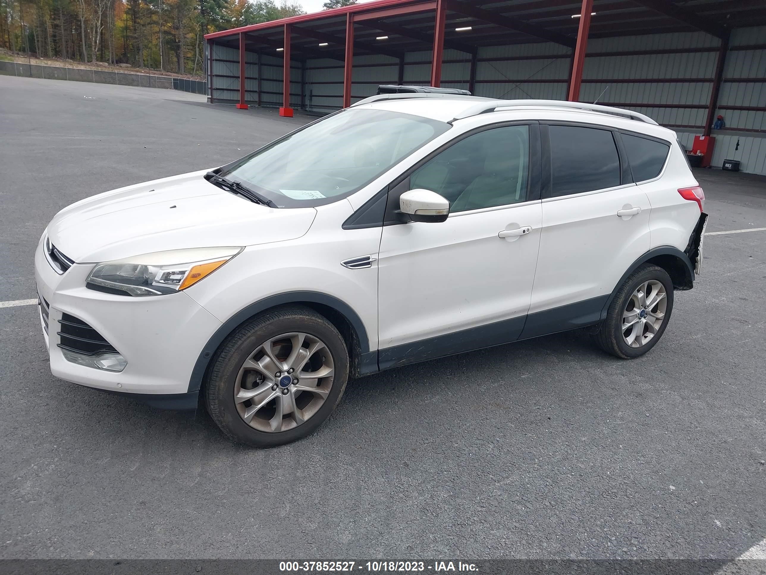 Photo 1 VIN: 1FMCU9J94FUA14337 - FORD ESCAPE 