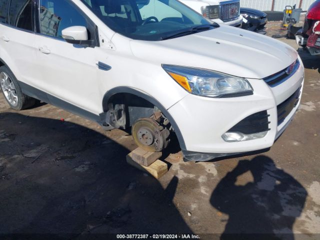 Photo 5 VIN: 1FMCU9J94FUA15195 - FORD ESCAPE 