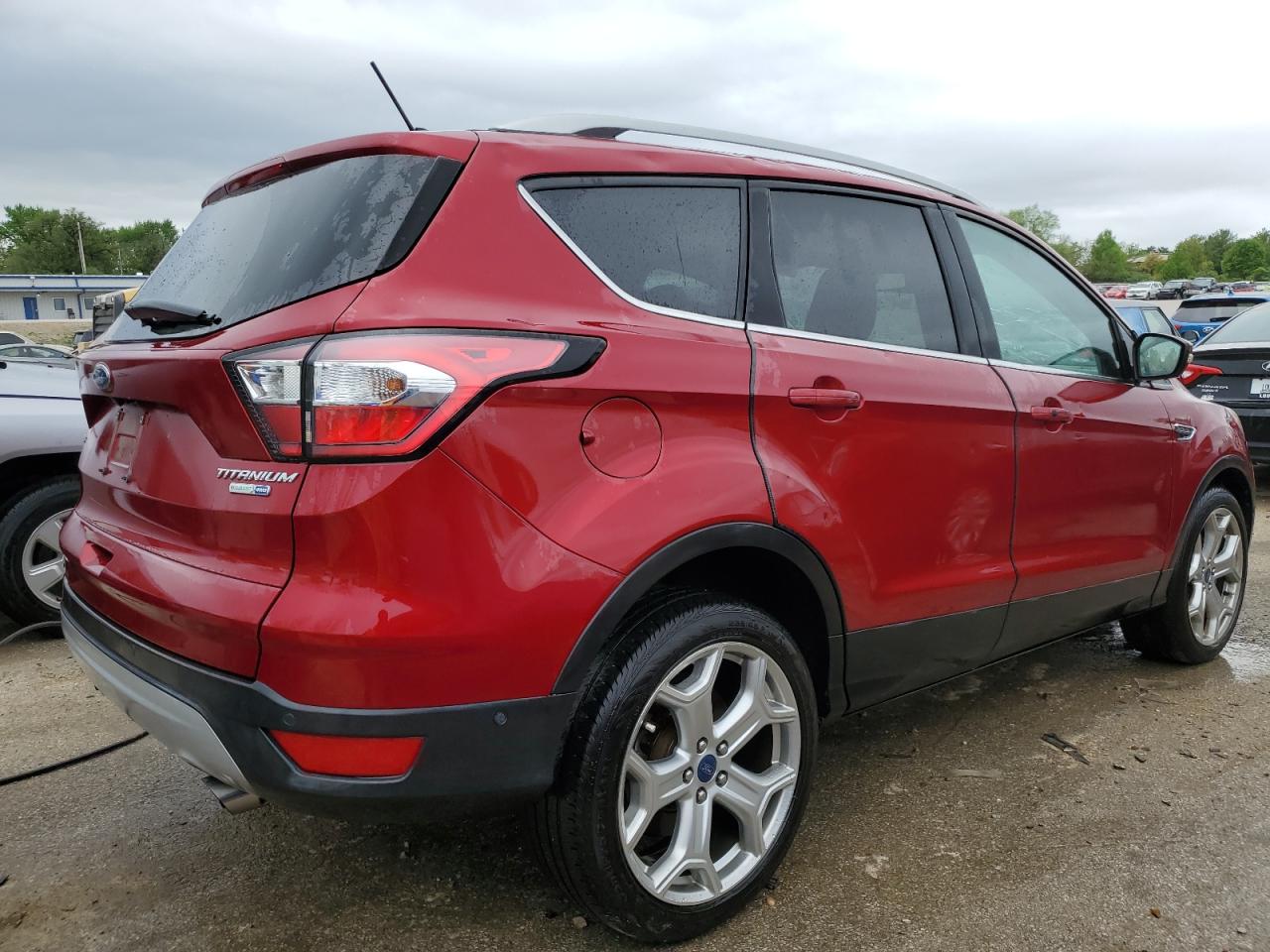 Photo 2 VIN: 1FMCU9J95JUA34766 - FORD ESCAPE 