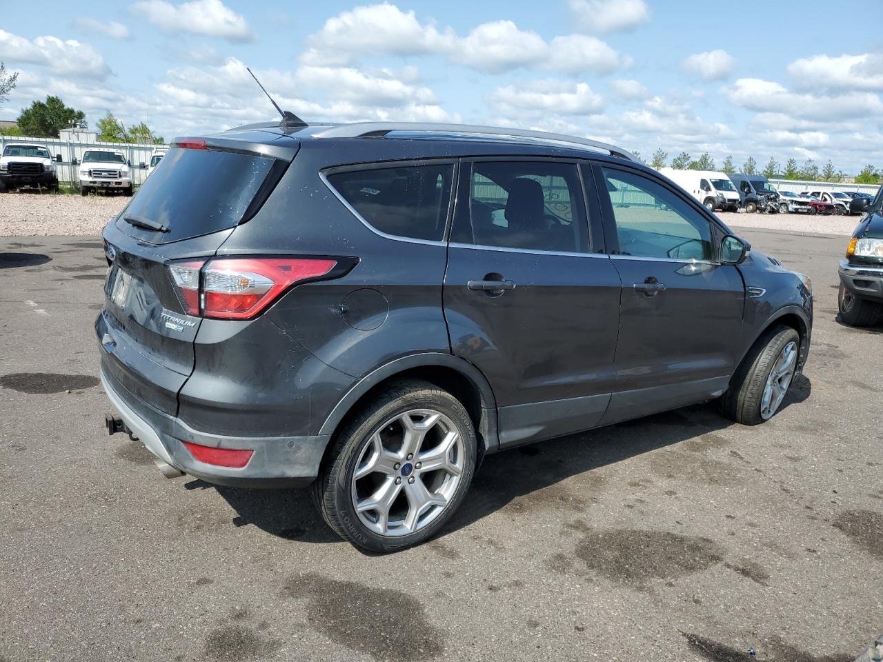 Photo 2 VIN: 1FMCU9J95JUC09212 - FORD ESCAPE 