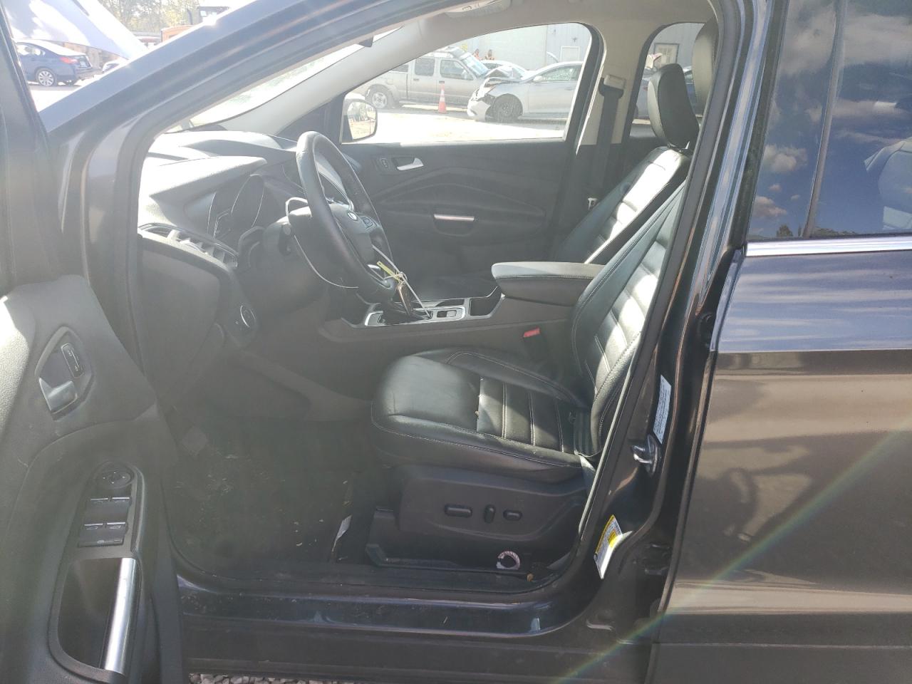 Photo 6 VIN: 1FMCU9J95KUA59846 - FORD ESCAPE 