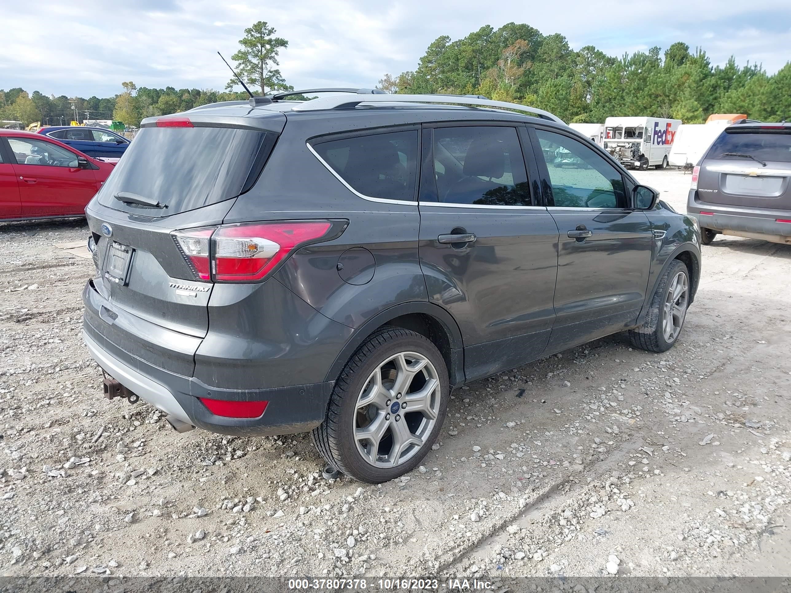 Photo 3 VIN: 1FMCU9J96HUA31563 - FORD ESCAPE 