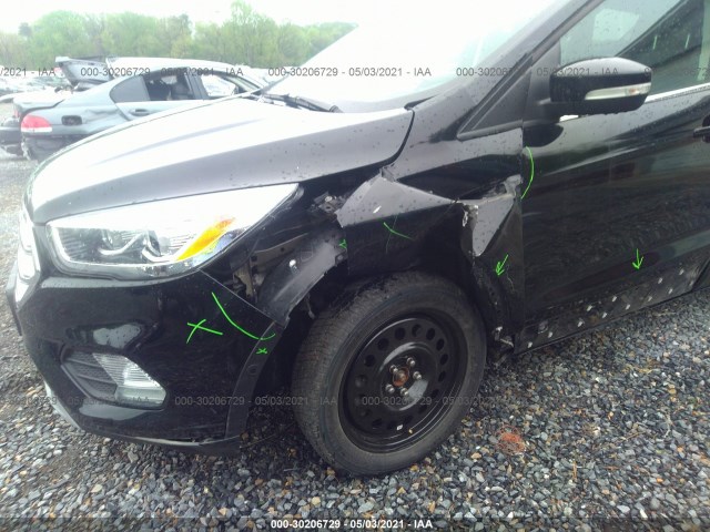 Photo 5 VIN: 1FMCU9J96HUA76566 - FORD ESCAPE 