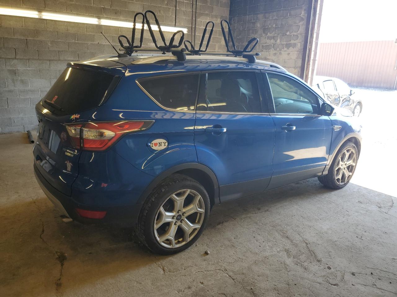 Photo 2 VIN: 1FMCU9J96HUB50598 - FORD ESCAPE 