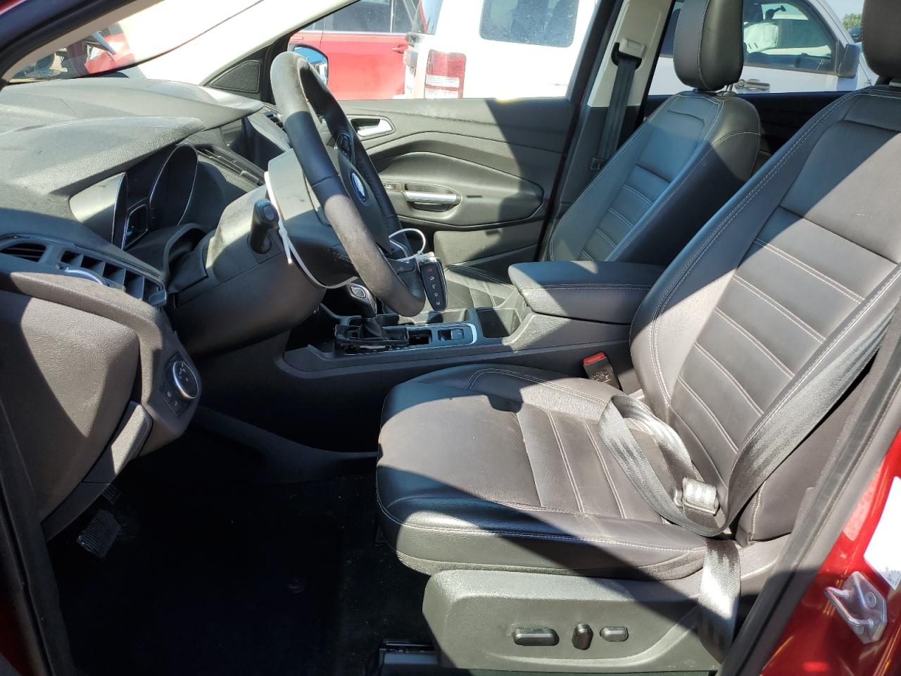 Photo 6 VIN: 1FMCU9J96KUB53346 - FORD ESCAPE 