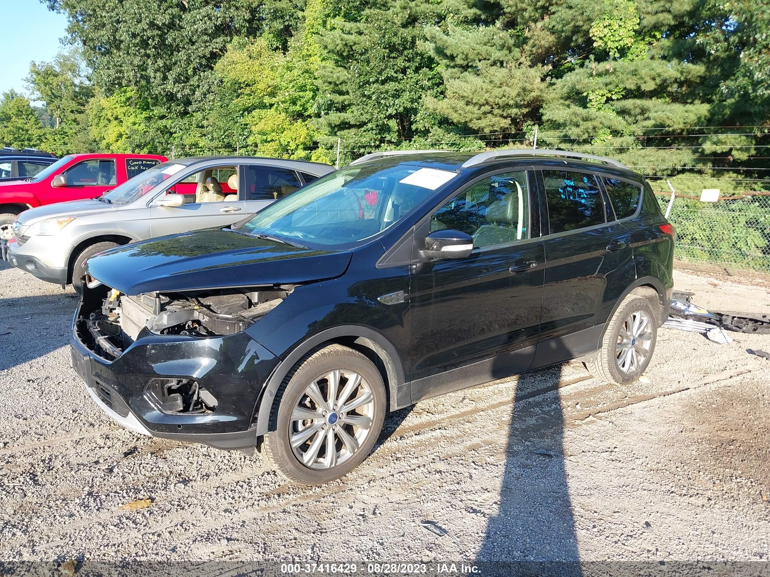 Photo 1 VIN: 1FMCU9J97HUE32149 - FORD ESCAPE 