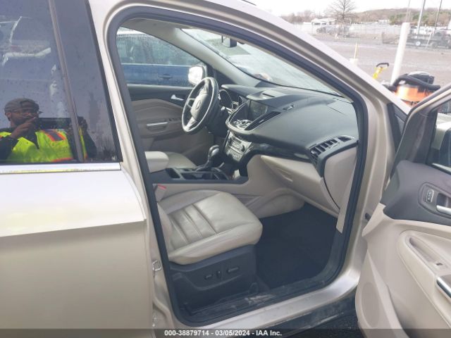 Photo 4 VIN: 1FMCU9J97JUA69700 - FORD ESCAPE 