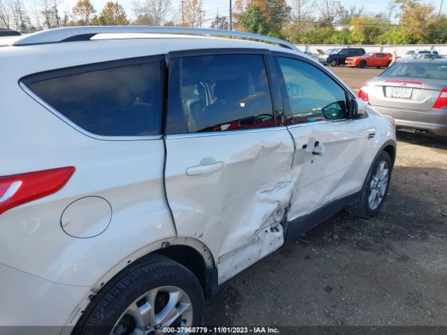 Photo 5 VIN: 1FMCU9J99EUA79523 - FORD ESCAPE 