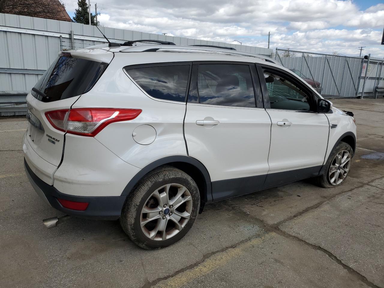 Photo 2 VIN: 1FMCU9J99GUA82229 - FORD ESCAPE 