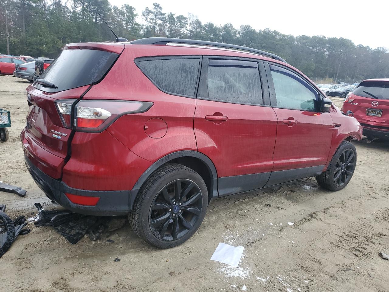 Photo 2 VIN: 1FMCU9J99HUA20864 - FORD ESCAPE 