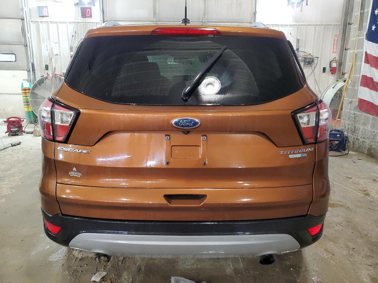 Photo 5 VIN: 1FMCU9J99HUC82397 - FORD ESCAPE 