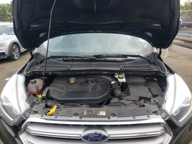 Photo 6 VIN: 1FMCU9J99HUF05800 - FORD ESCAPE TIT 