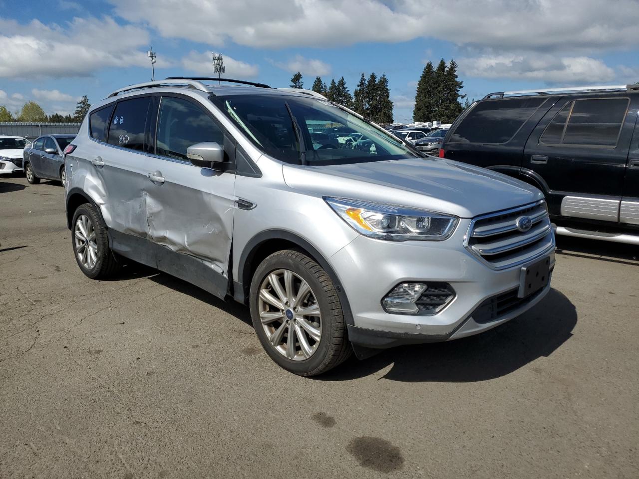 Photo 3 VIN: 1FMCU9J99JUC62222 - FORD ESCAPE 