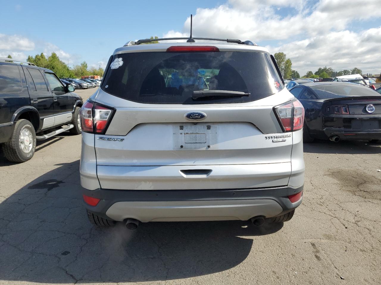 Photo 5 VIN: 1FMCU9J99JUC62222 - FORD ESCAPE 