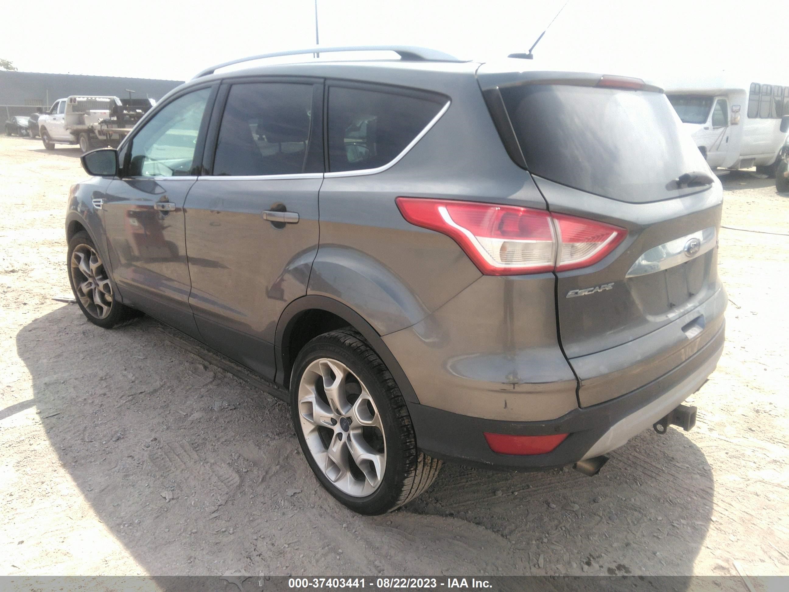 Photo 2 VIN: 1FMCU9J9XEUB43715 - FORD ESCAPE 