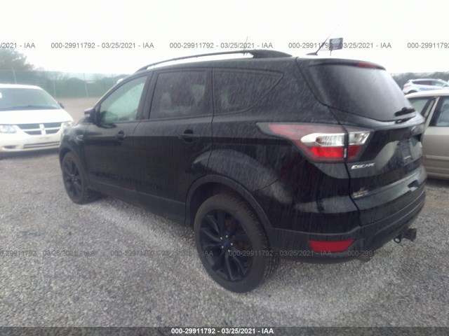 Photo 2 VIN: 1FMCU9J9XHUA12143 - FORD ESCAPE 