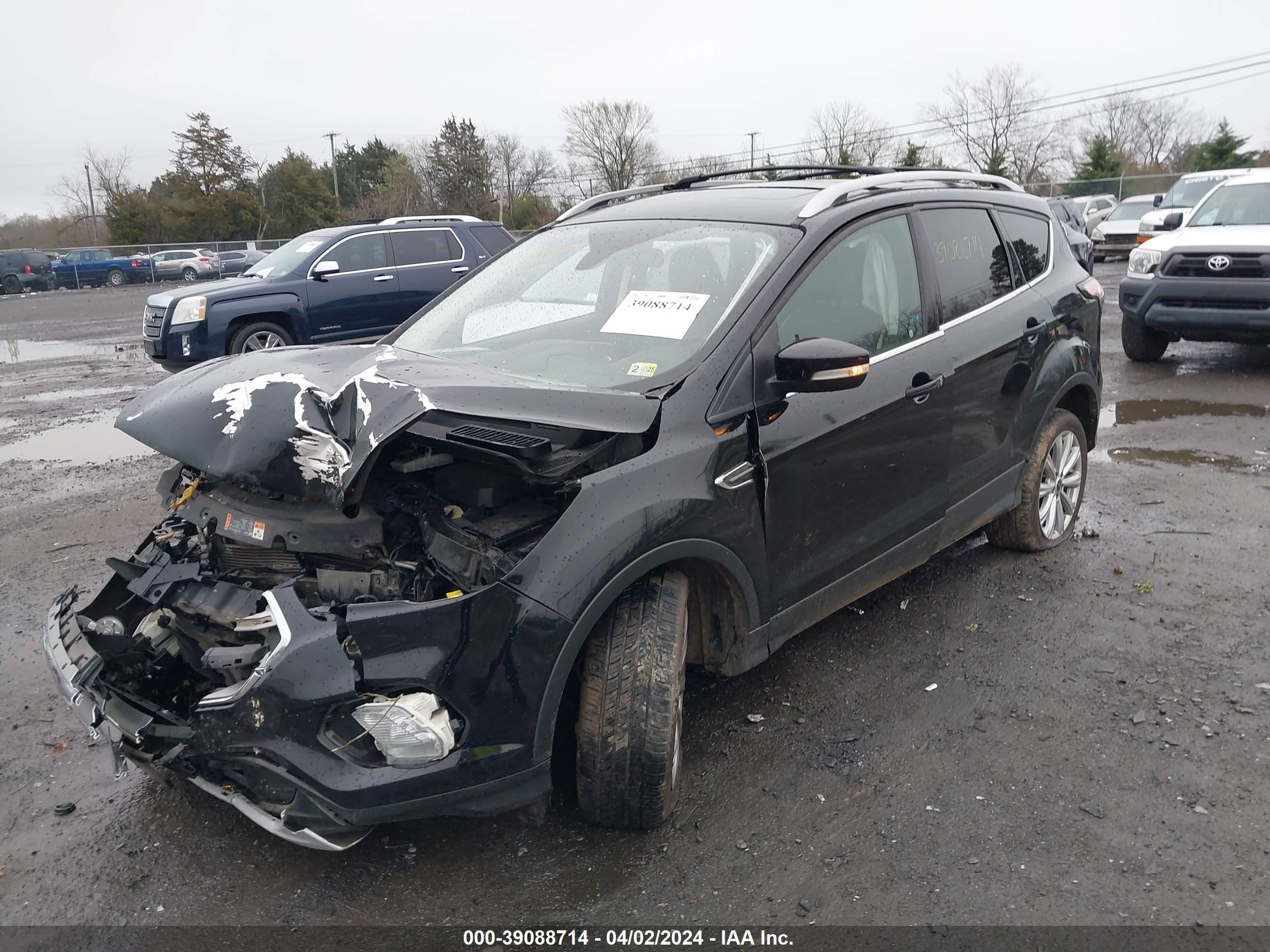 Photo 1 VIN: 1FMCU9J9XHUC02959 - FORD ESCAPE 