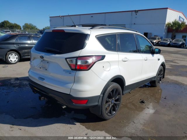 Photo 3 VIN: 1FMCU9J9XHUD49802 - FORD ESCAPE 