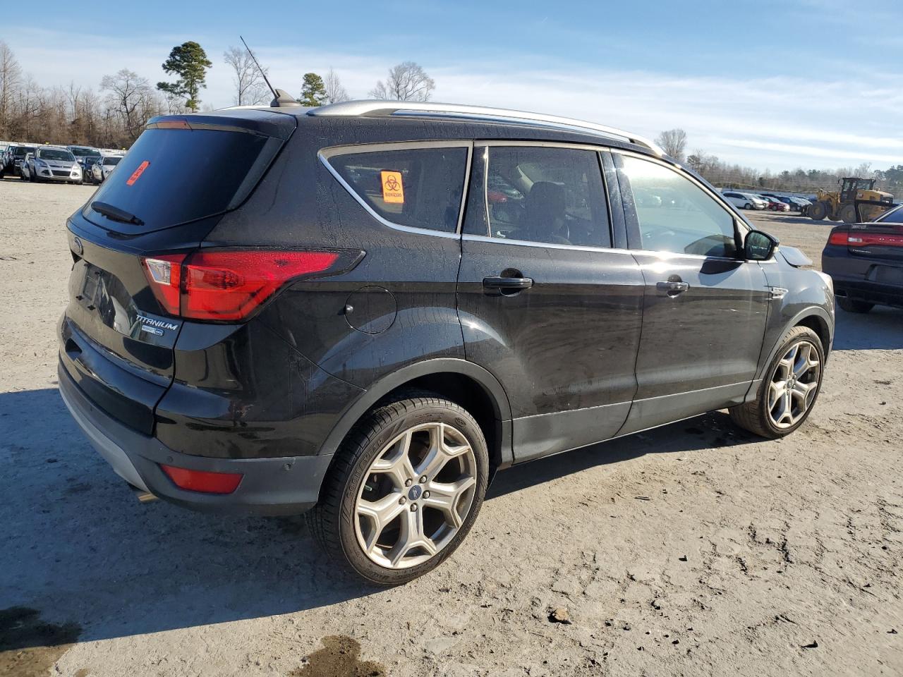 Photo 2 VIN: 1FMCU9J9XKUC32406 - FORD ESCAPE 