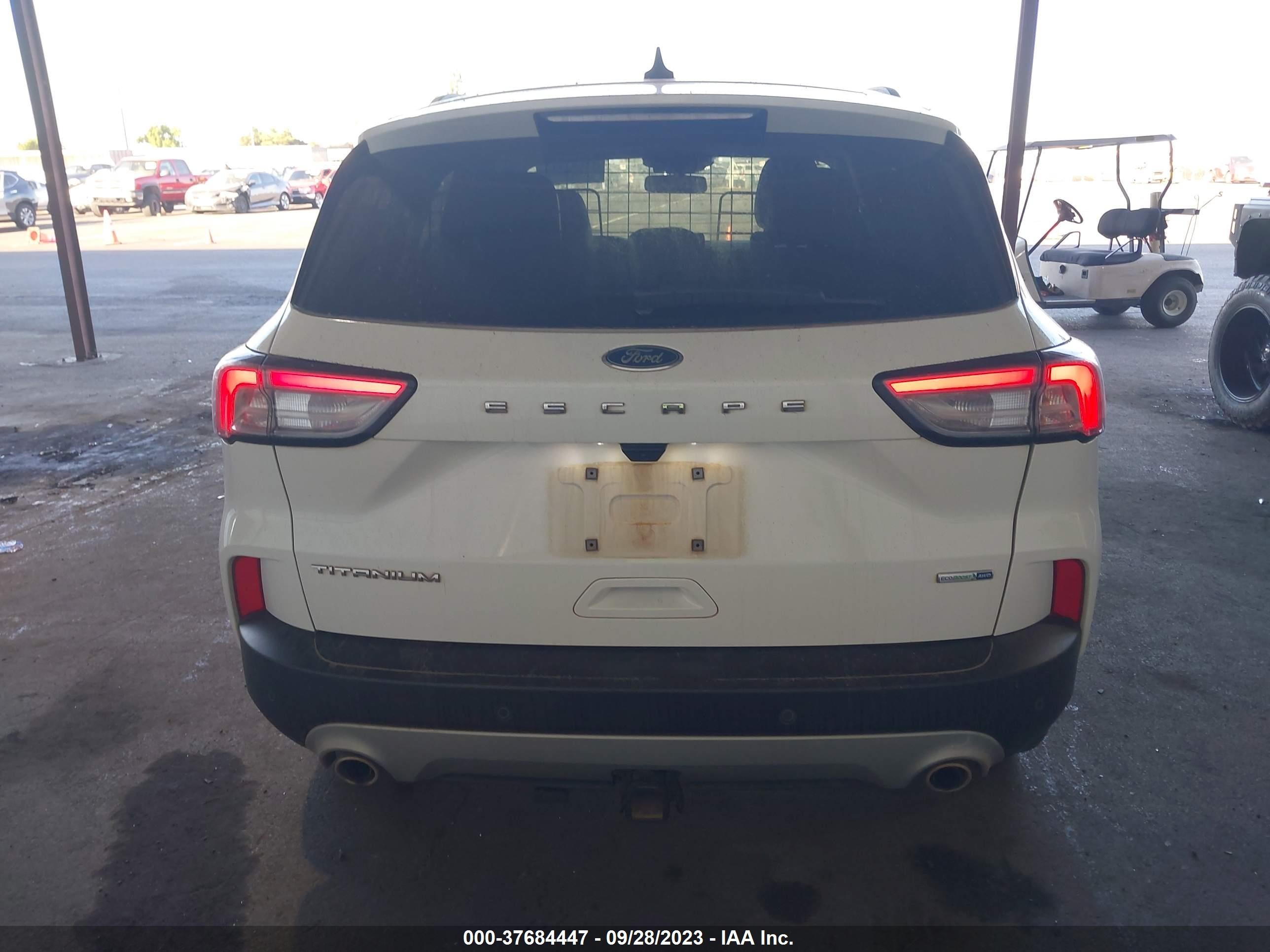 Photo 15 VIN: 1FMCU9J9XLUB08993 - FORD ESCAPE 