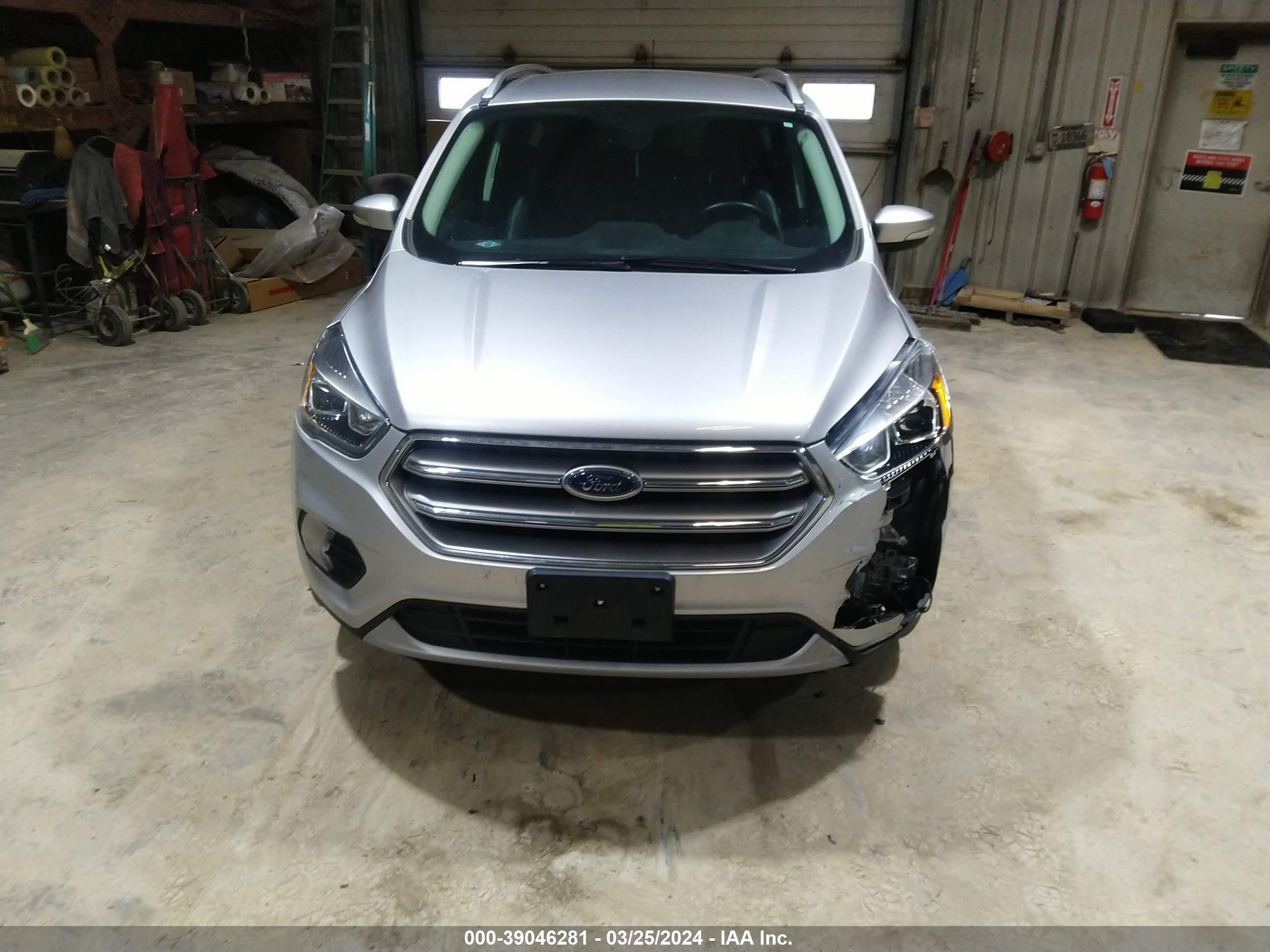 Photo 11 VIN: 1FMCU9JD4HUC37582 - FORD ESCAPE 